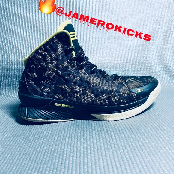 UA Curry 1 Away - Picture 2 of 4
